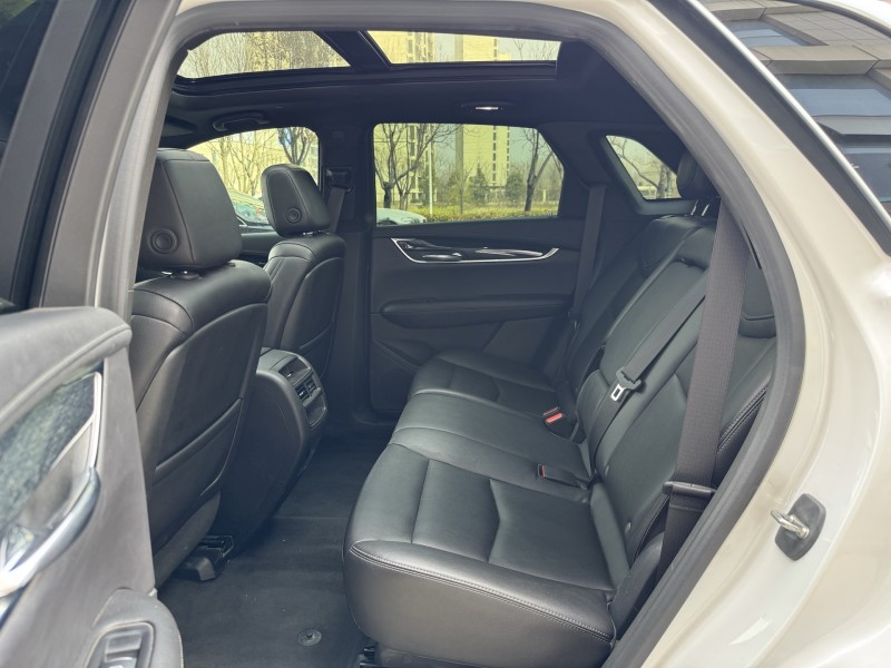 济宁21年凯迪拉克XT55