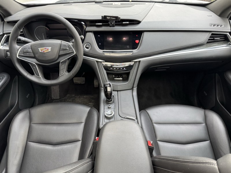 济宁21年凯迪拉克XT56