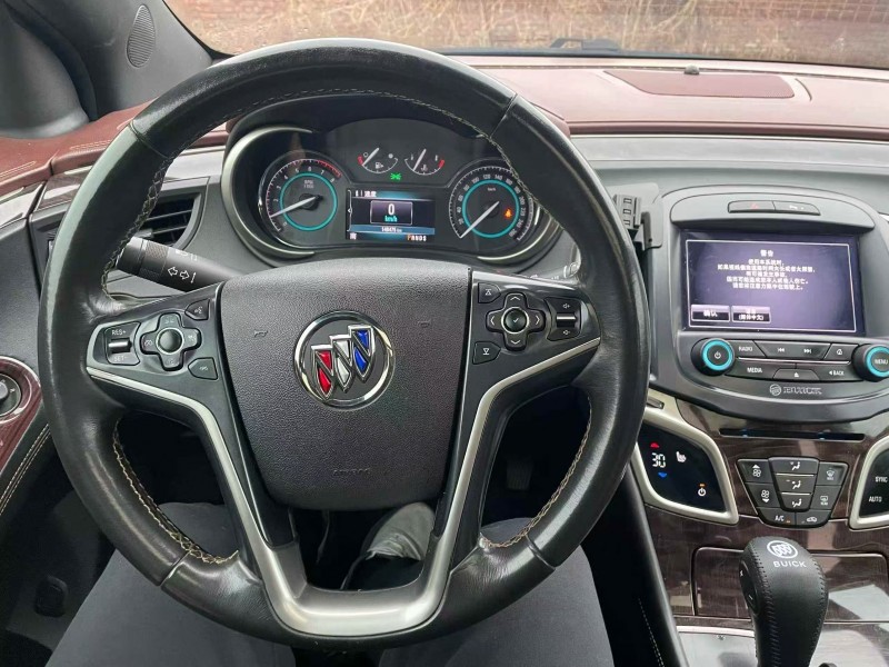 菏泽15年别克君越6