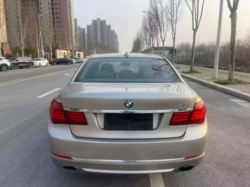 郑州15年宝马7系7