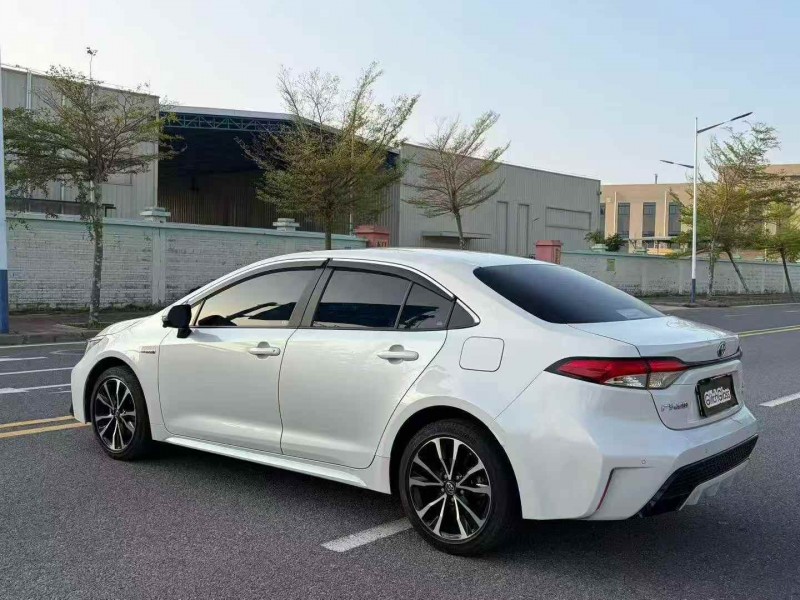 广州21年丰田雷凌5