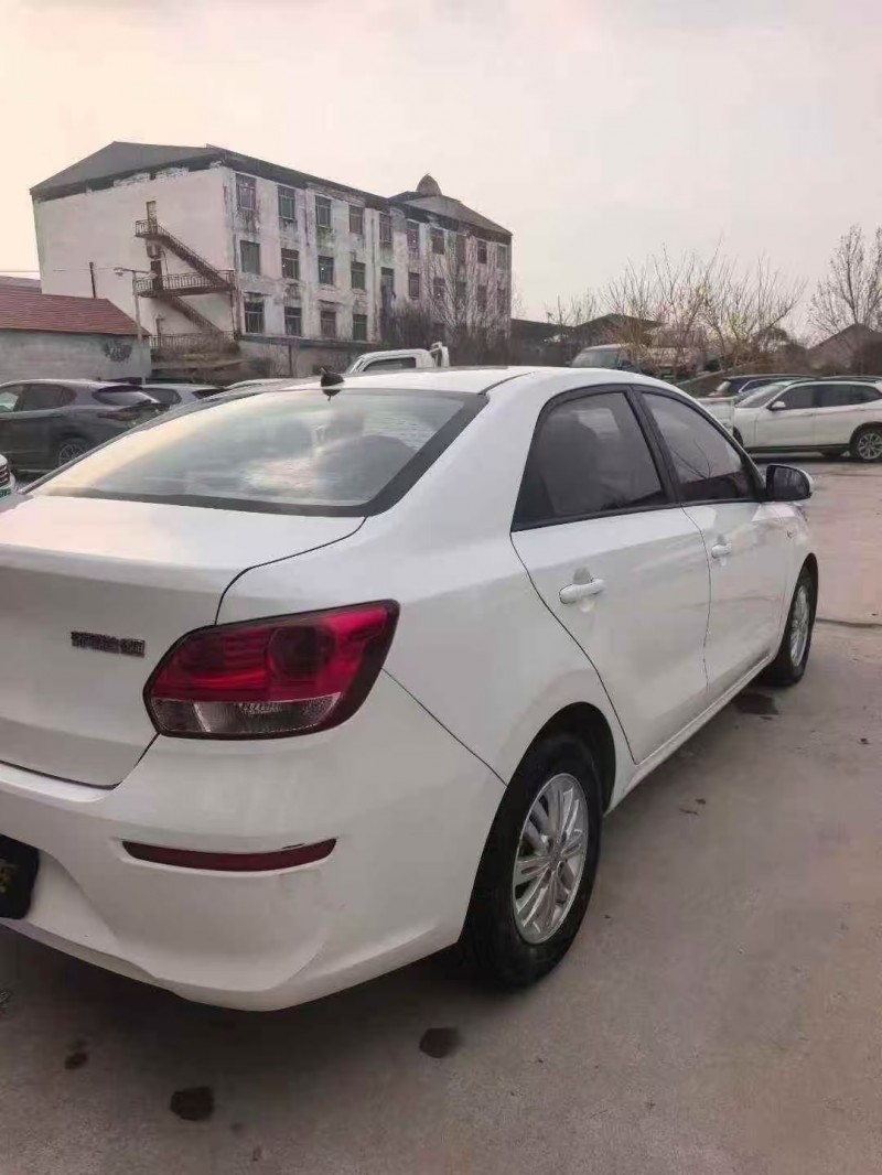 菏泽20年起亚焕驰8