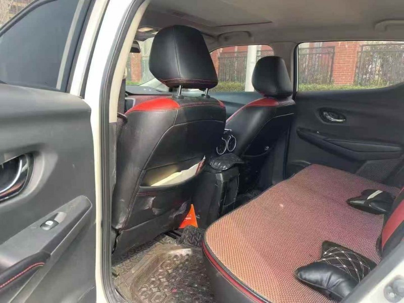 郑州19年日产蓝鸟8