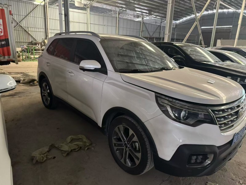 深圳19年起亚智跑4