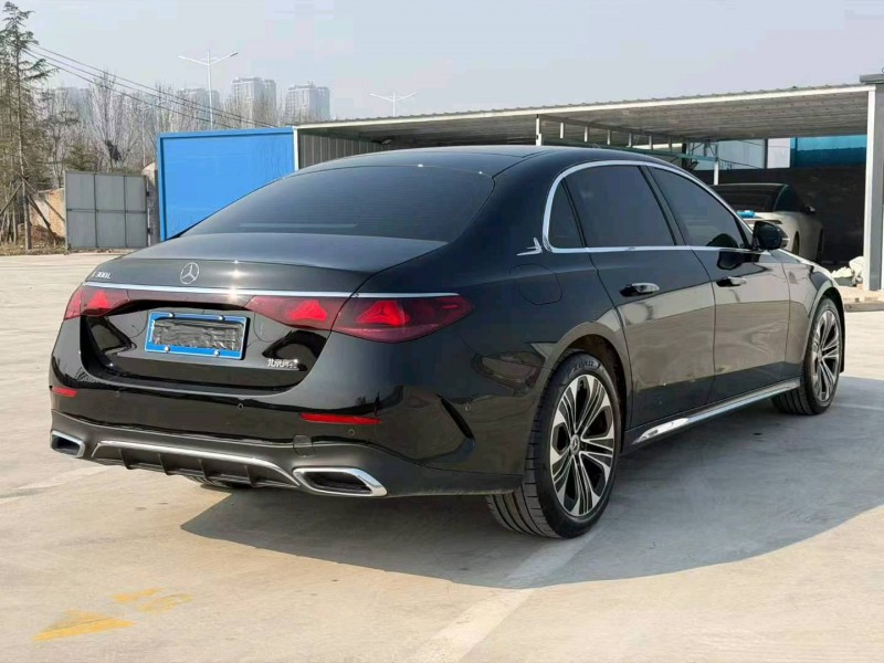 新乡24年奔驰E8