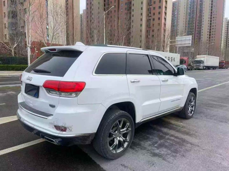 郑州15年Jeep大切诺基6