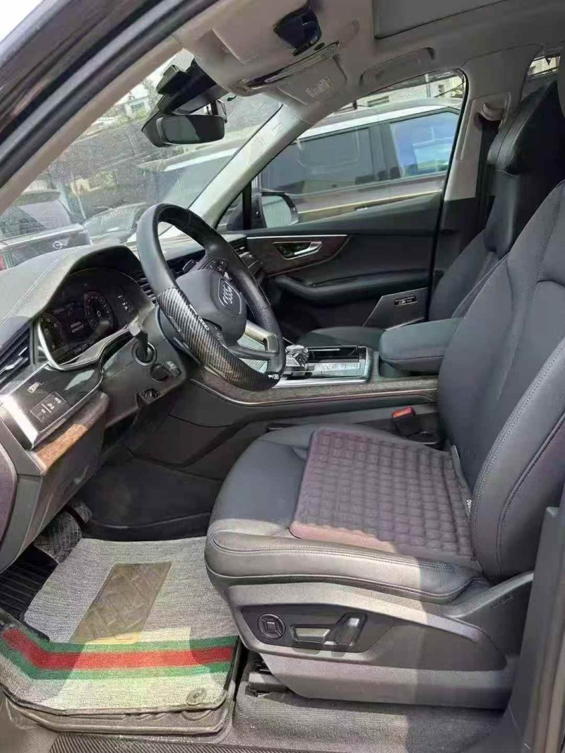 广州24年奥迪Q78