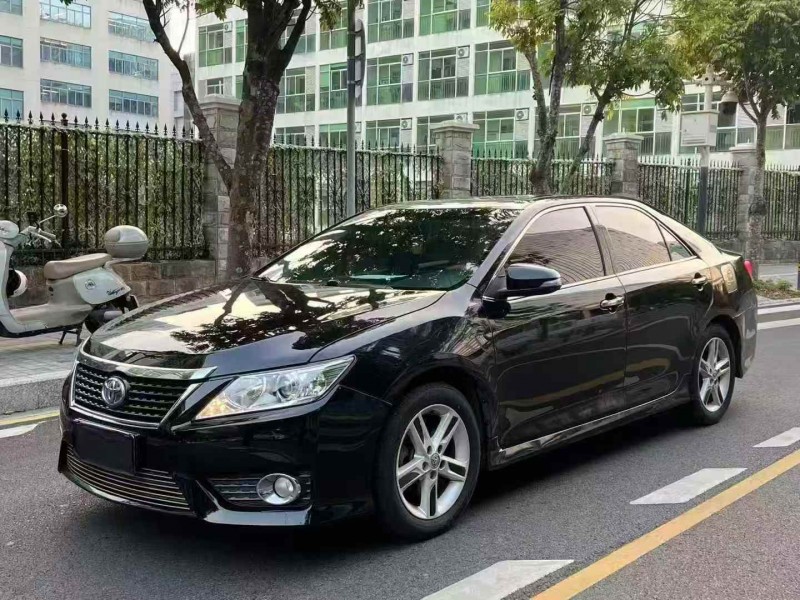 广州13年丰田凯美瑞3