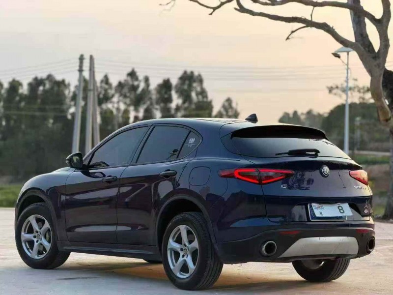 广州19年阿尔法·罗密欧Stelvio4