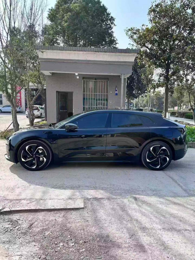 襄阳23年极氪汽车0016