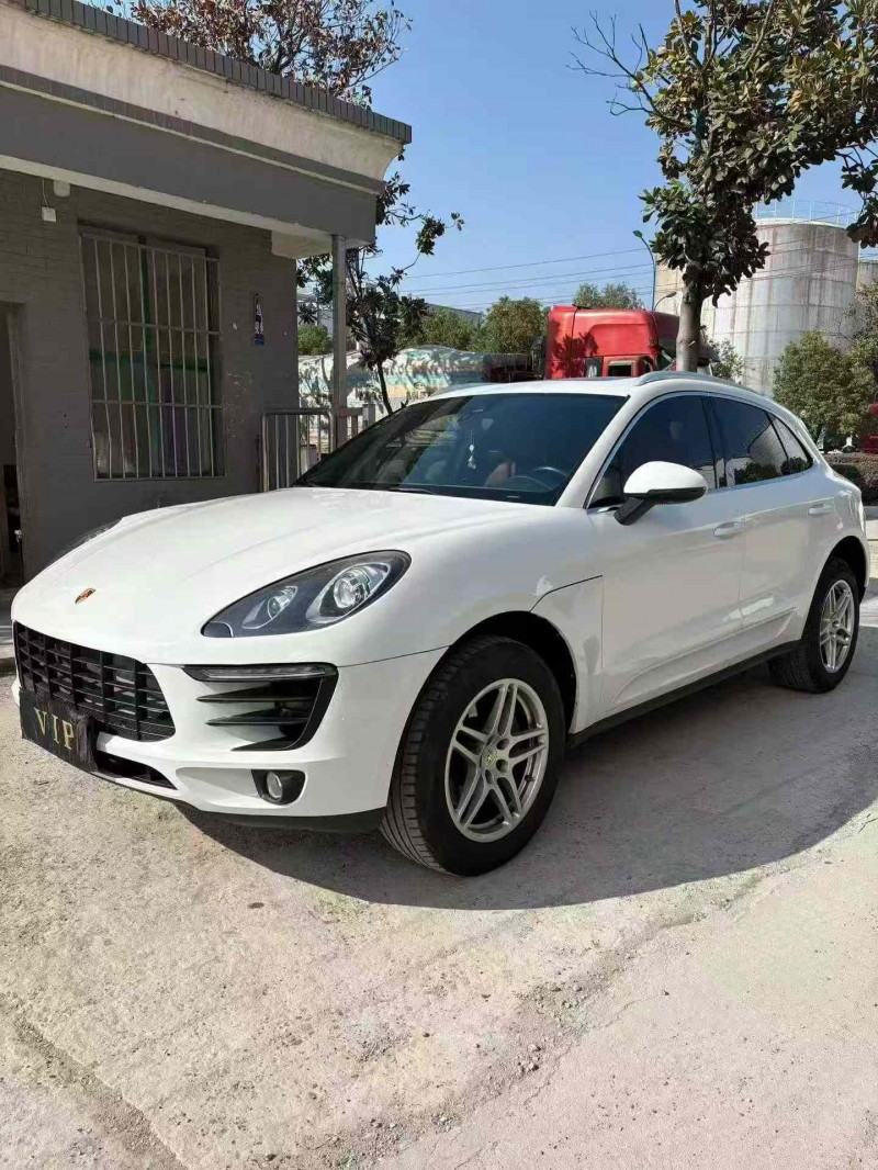 襄阳17年保时捷Macan2
