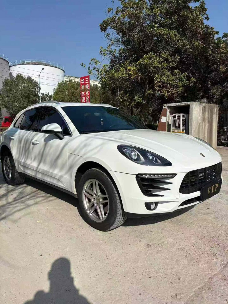 襄阳17年保时捷Macan3