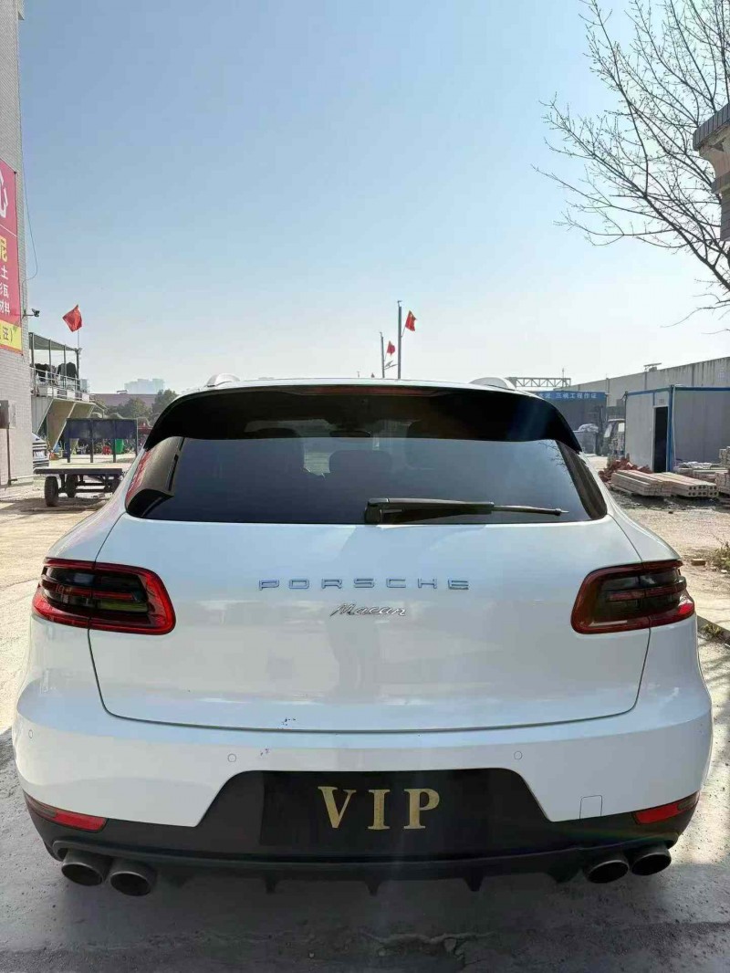 襄阳17年保时捷Macan9