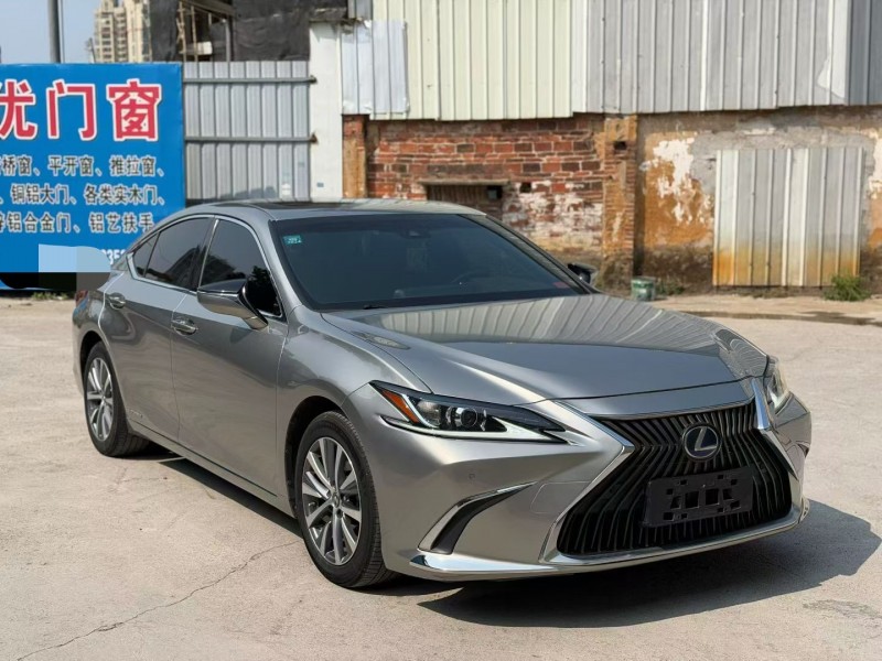 茂名18年雷克萨斯ES2