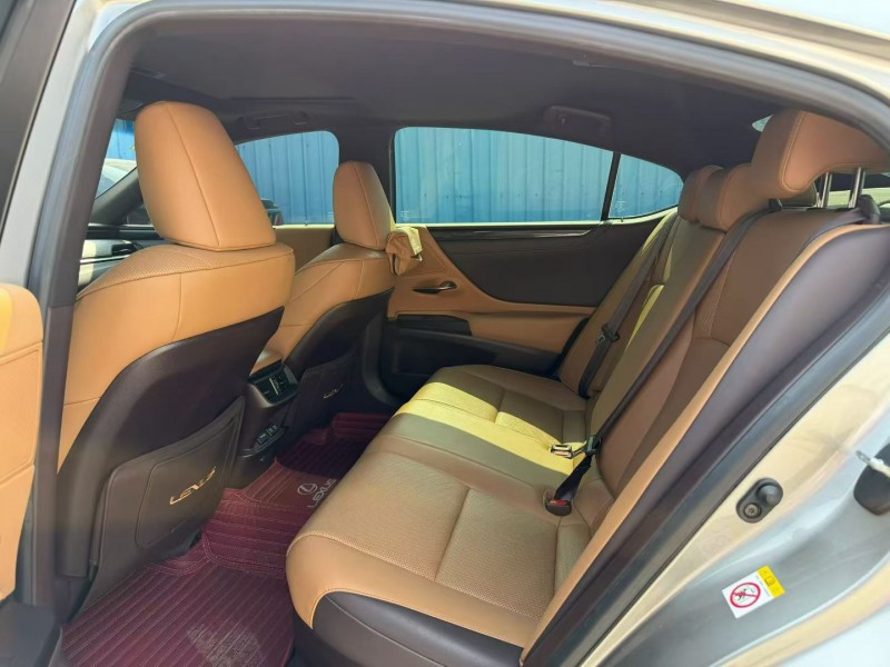 茂名18年雷克萨斯ES6