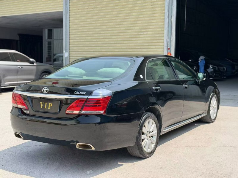 茂名14年丰田皇冠7