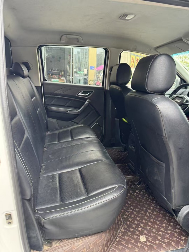 吉安18年江铃域虎7