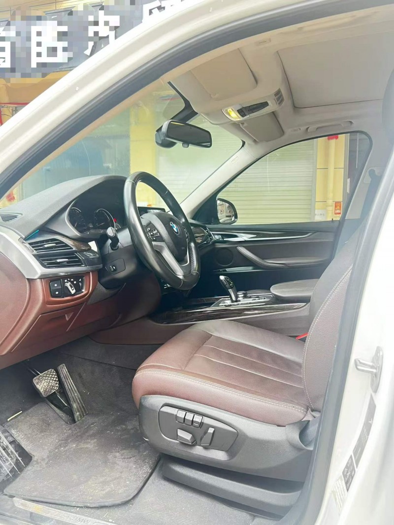 百色17年寶馬X53