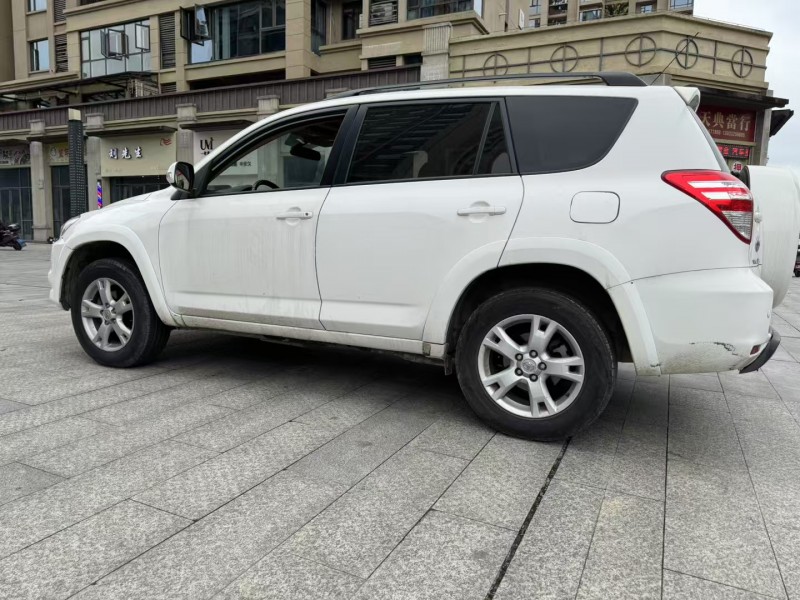 吉安12年丰田RAV43