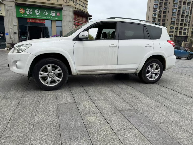 吉安12年丰田RAV44