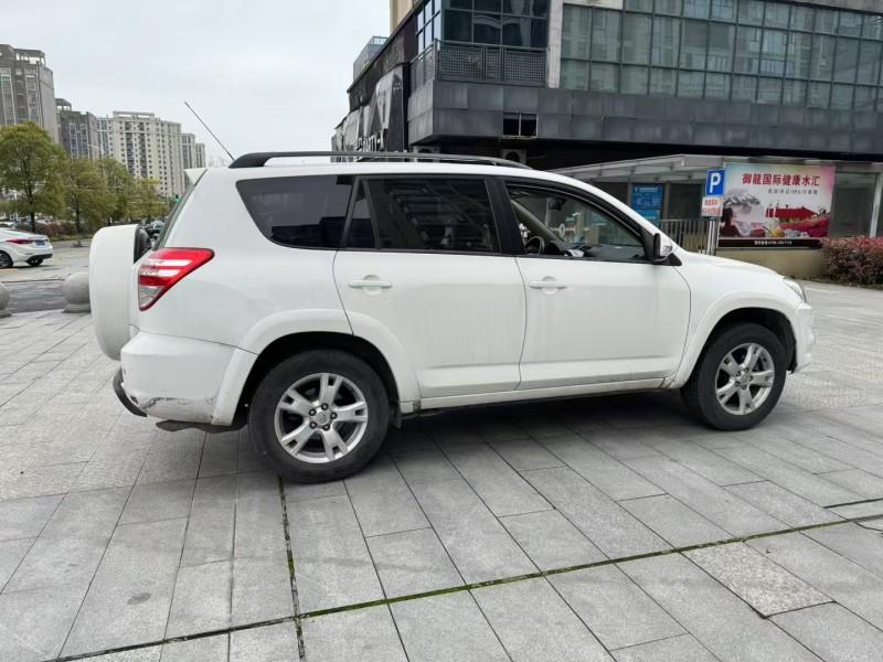 吉安12年丰田RAV45