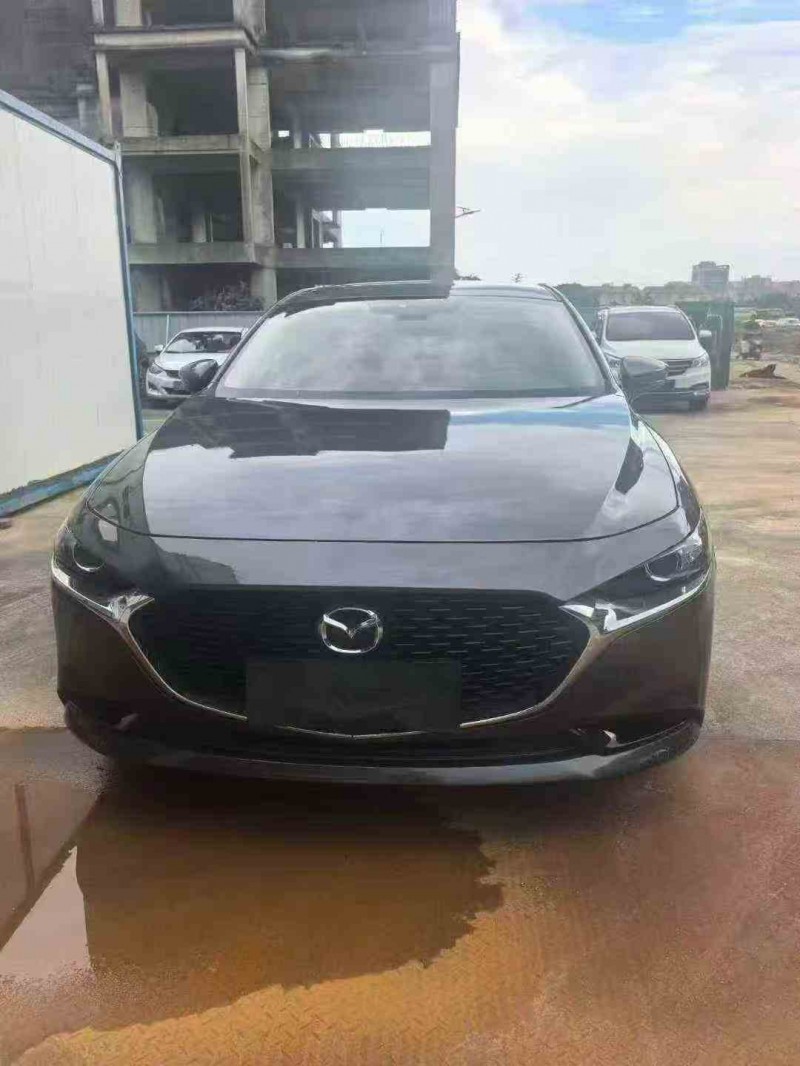 梧州22年马自达昂克赛拉1