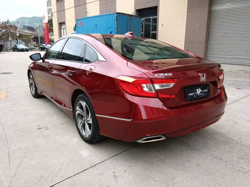 东莞21年本田雅阁7