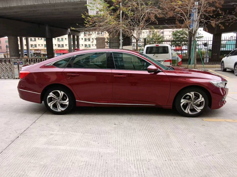 东莞21年本田雅阁8