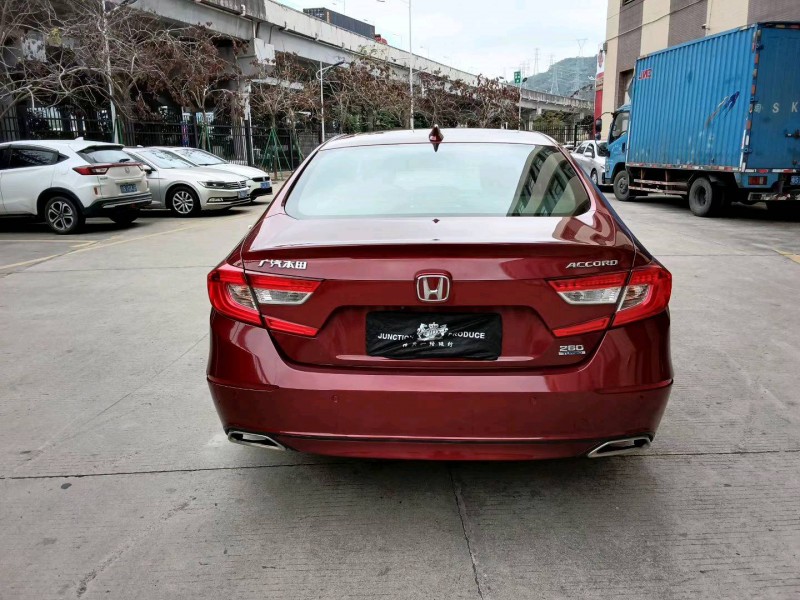 东莞21年本田雅阁9