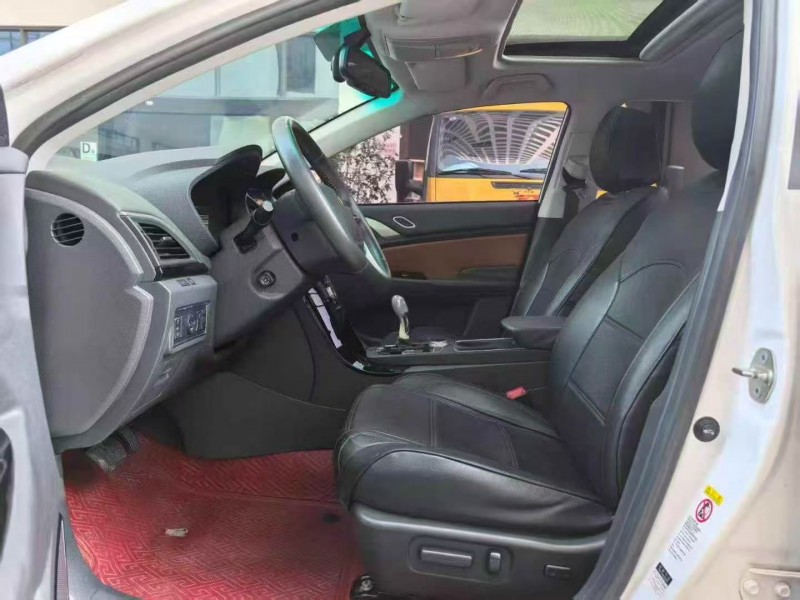 深圳17年比亚迪秦6