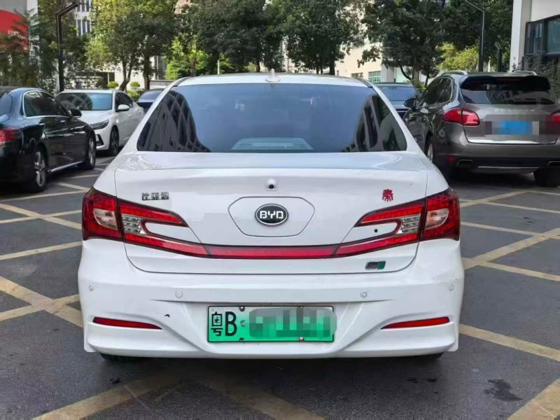 深圳17年比亚迪秦9