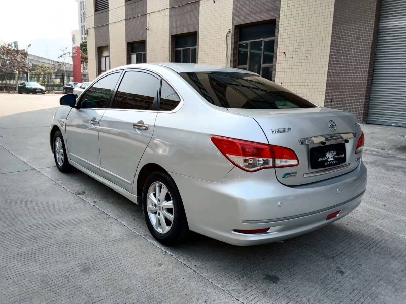 东莞18年日产轩逸8