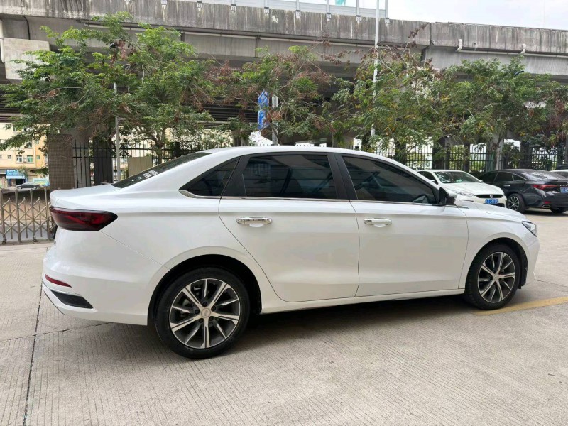 东莞23年吉利帝豪8