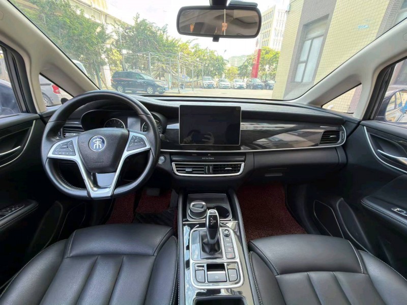 东莞20年比亚迪宋MAX4