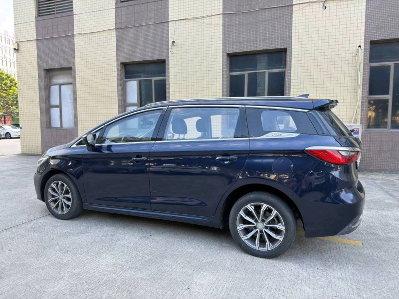 东莞20年比亚迪宋MAX7