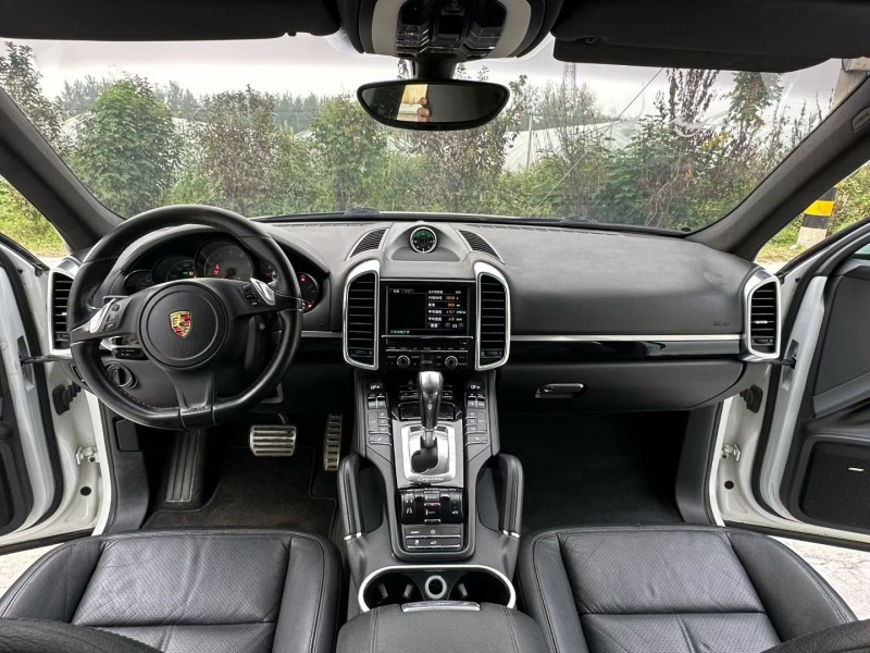 徐州13年保时捷卡宴8