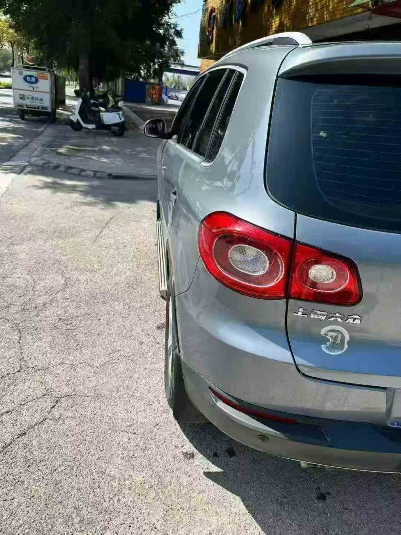 防城港12年大众途观9