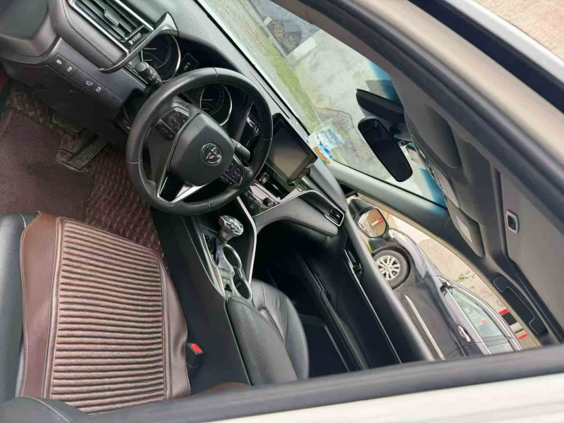 重庆22年丰田凯美瑞8