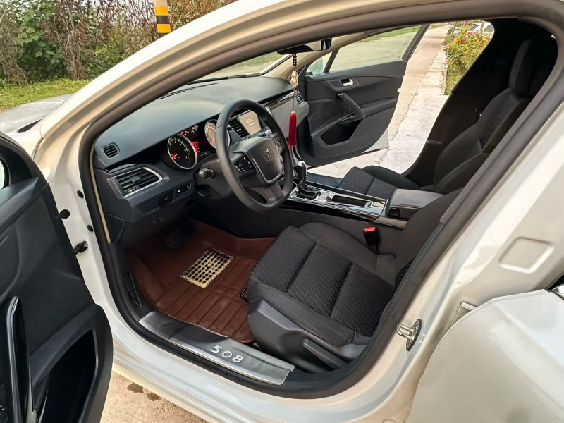 徐州16年东风标致6