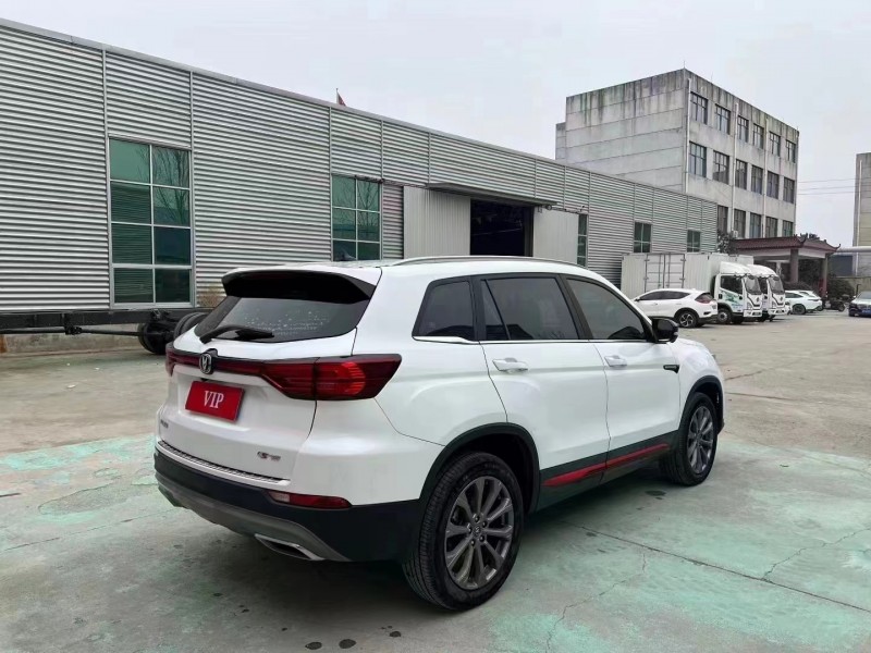 济宁24年长安汽车CS757