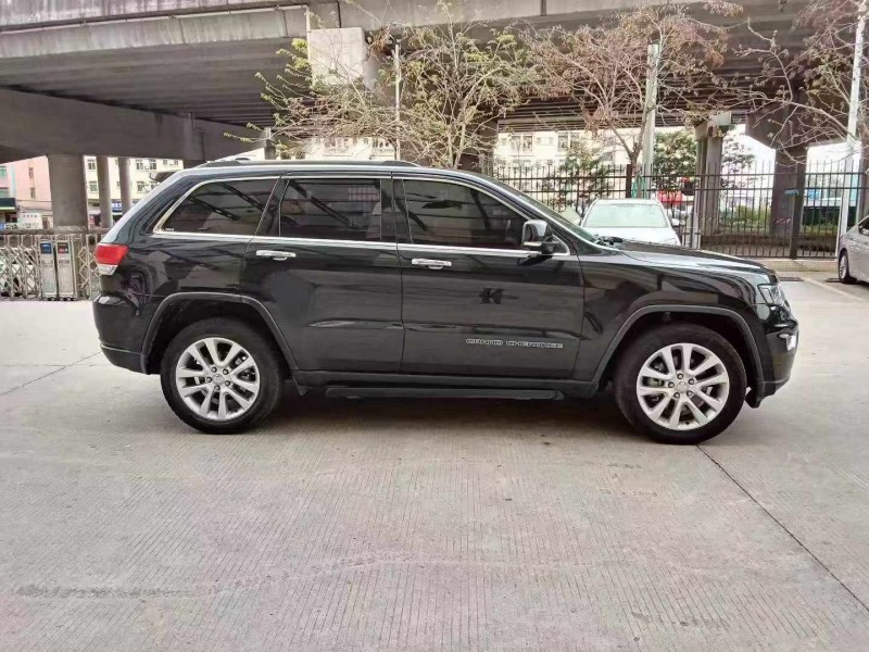东莞18年Jeep大切诺基7