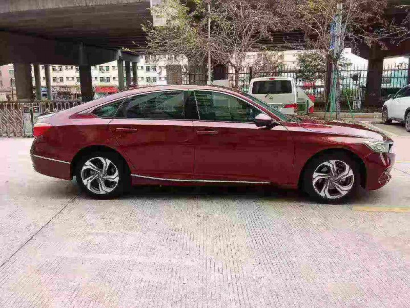 东莞21年本田雅阁7