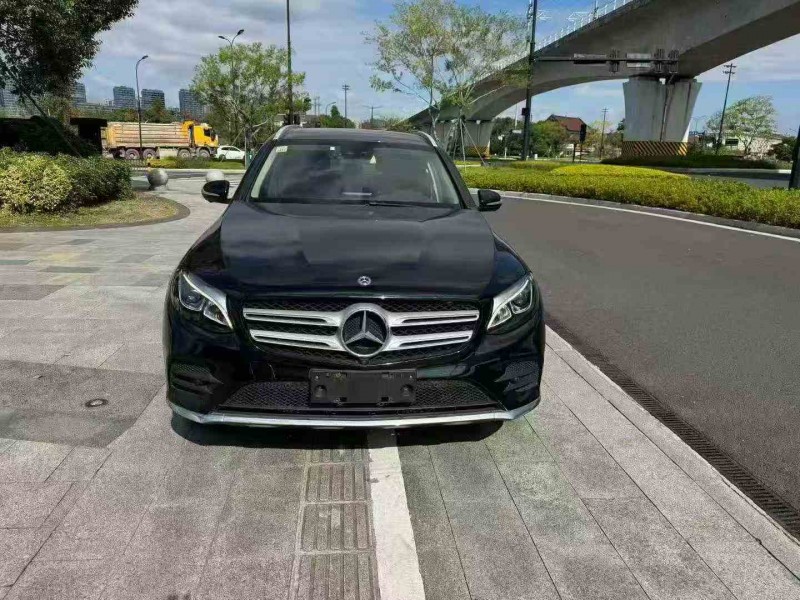 绍兴19年奔驰GLC1