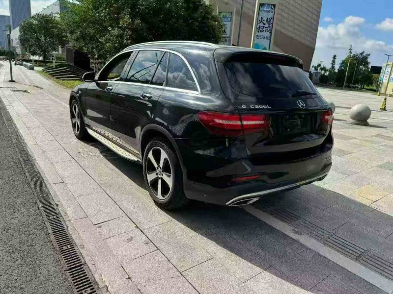 绍兴19年奔驰GLC7