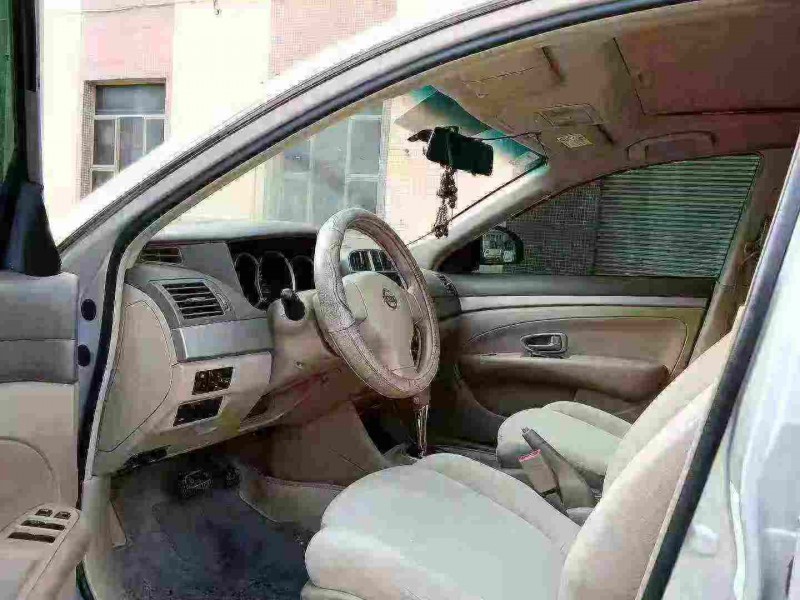 东莞18年日产轩逸4