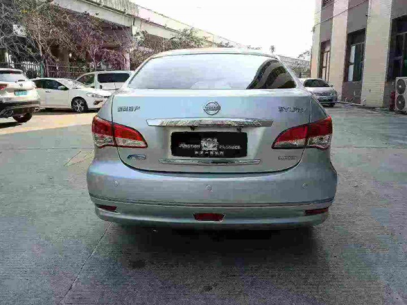 东莞18年日产轩逸8