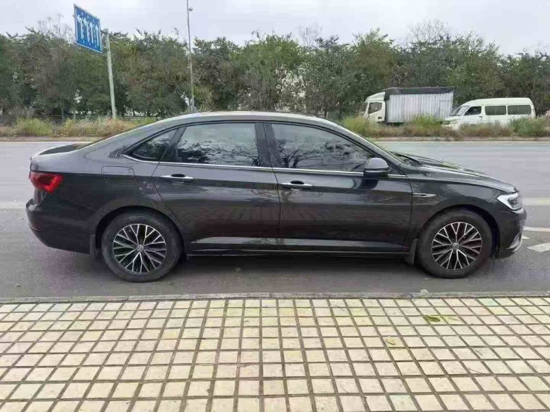 贵港20年大众速腾8