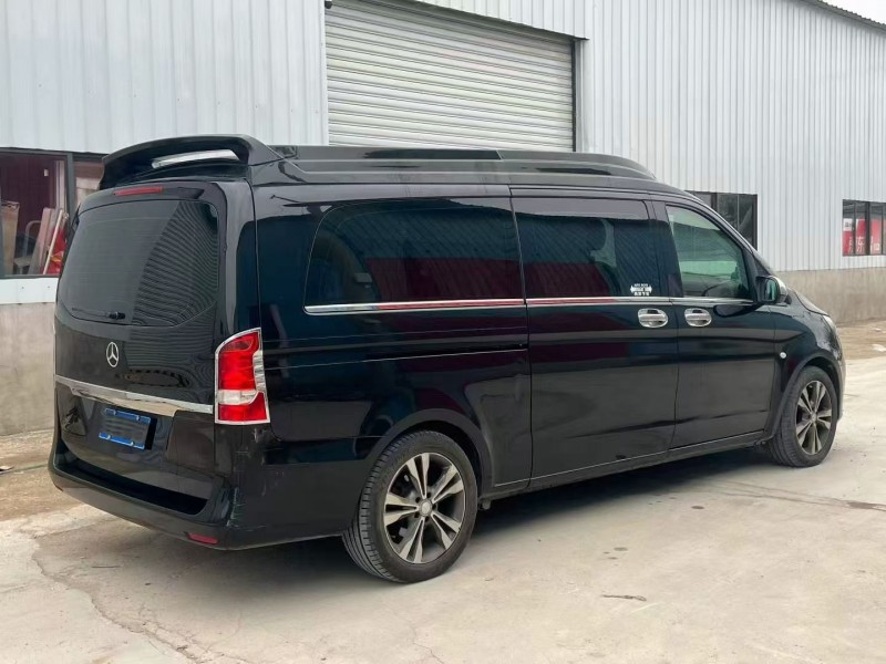 徐州17年奔驰威霆8