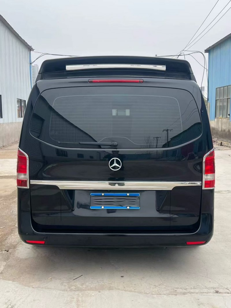 徐州17年奔驰威霆9