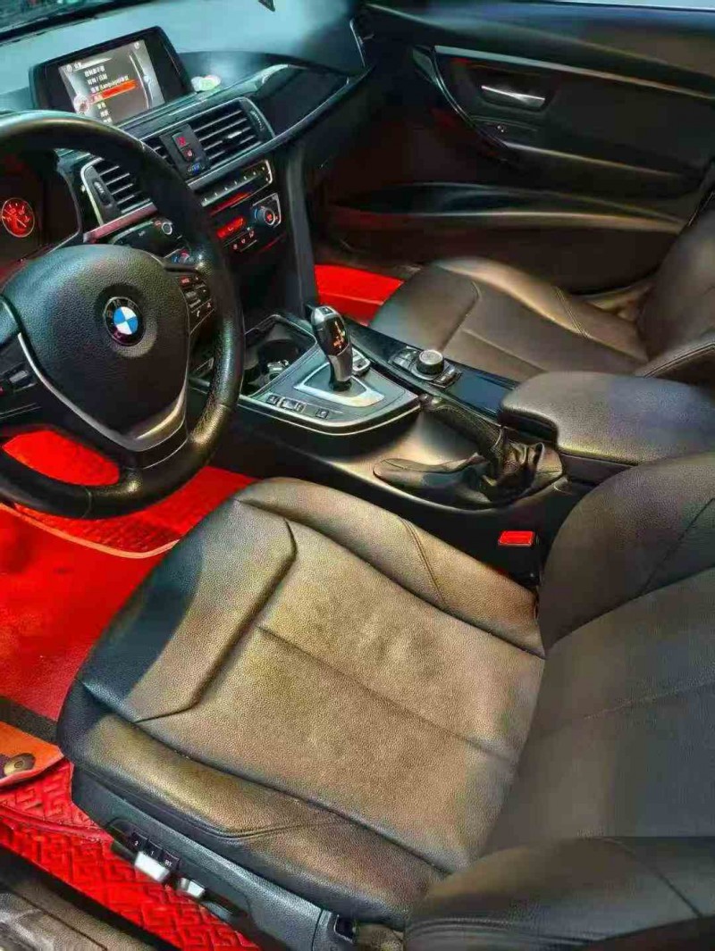 重庆17年宝马3系4